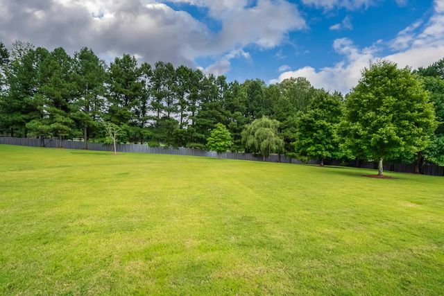 9916 LEGENDS DR, Collierville, TN 38139