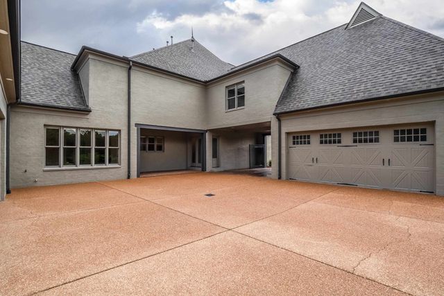 9916 LEGENDS DR, Collierville, TN 38139