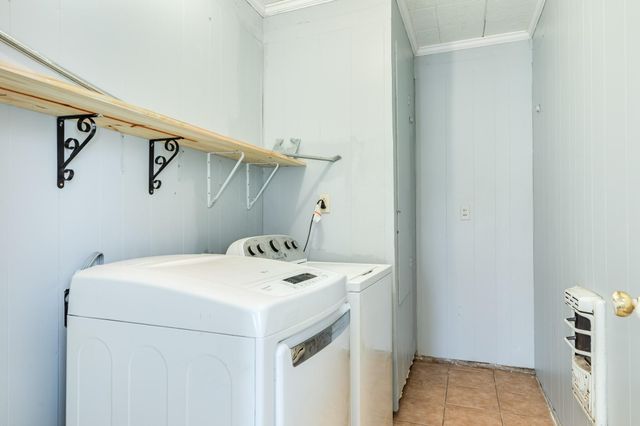 120 Palm Lane, Lake Jackson, TX 77566