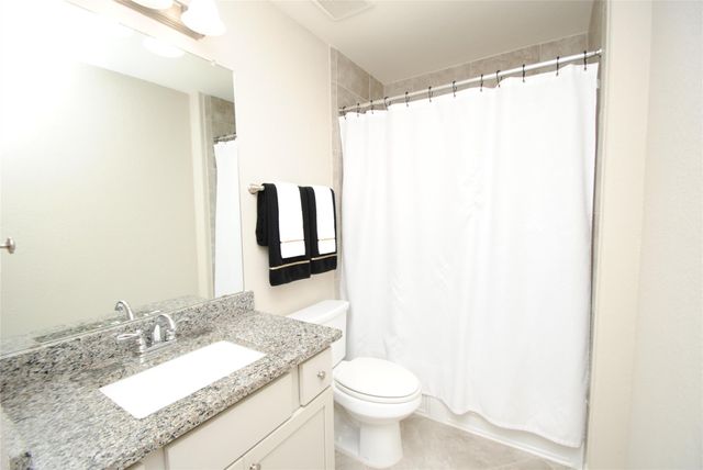 1527 Giles Drive, Richmond, TX 77406