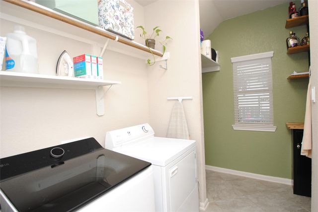 1527 Giles Drive, Richmond, TX 77406