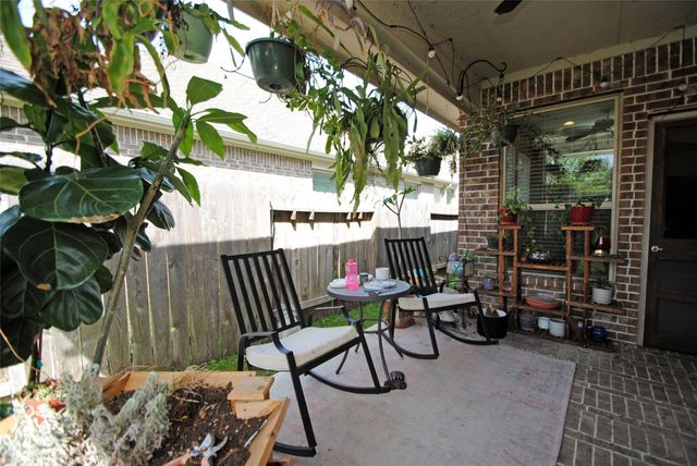 1527 Giles Drive, Richmond, TX 77406