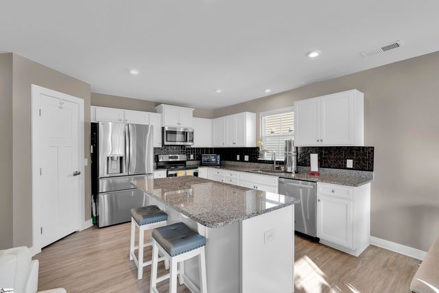 2258 Hemming Way, Boiling Springs, SC 29316