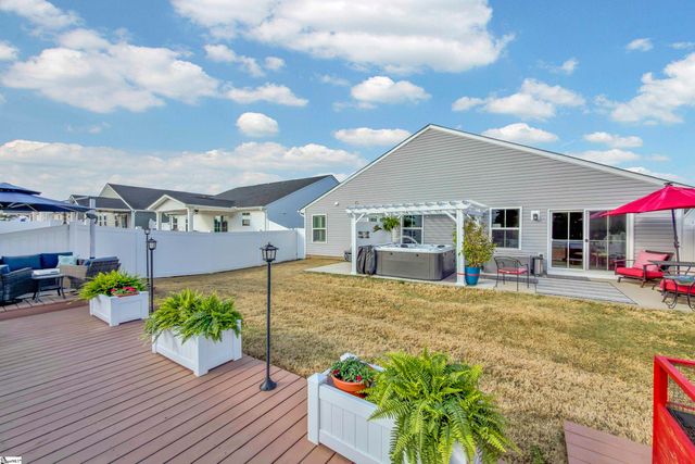 2258 Hemming Way, Boiling Springs, SC 29316