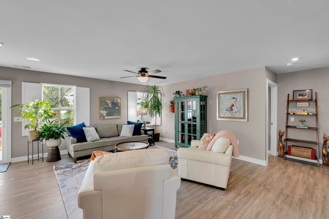 2258 Hemming Way, Boiling Springs, SC 29316