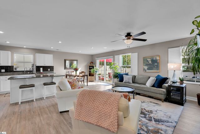 2258 Hemming Way, Boiling Springs, SC 29316