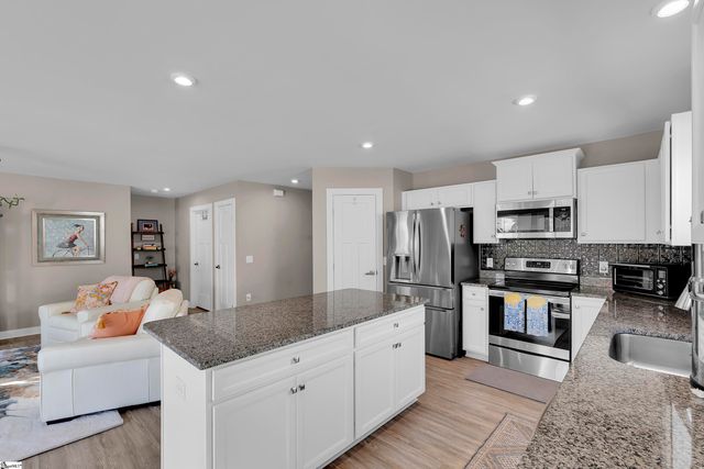 2258 Hemming Way, Boiling Springs, SC 29316