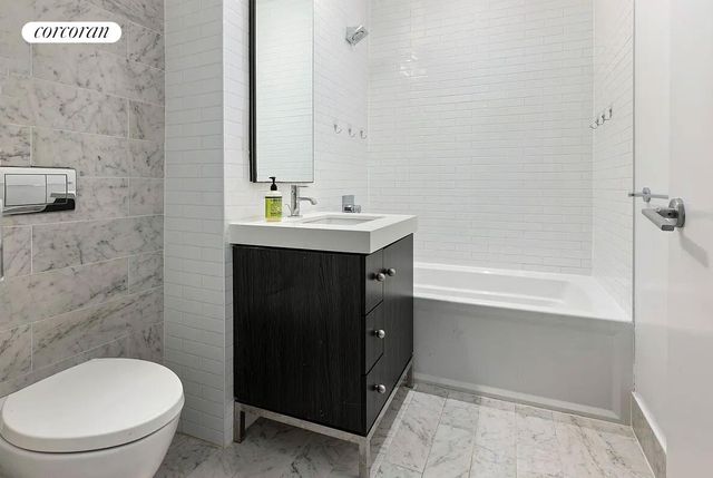 416 W 52ND Street TH213, New York City, NY 10019