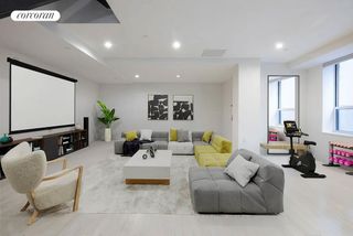 416 W 52ND Street TH213, New York City, NY 10019