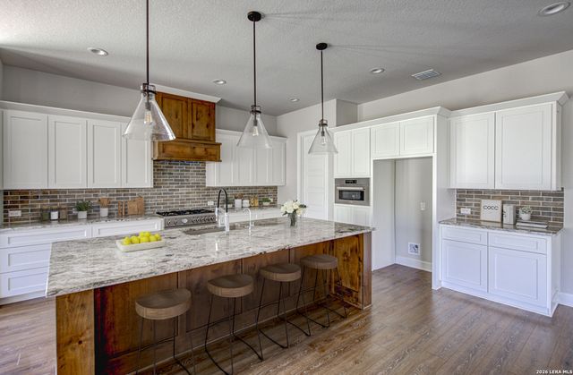 1319 Via Principale, New Braunfels, TX 78132