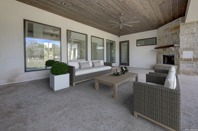 1319 Via Principale, New Braunfels, TX 78132