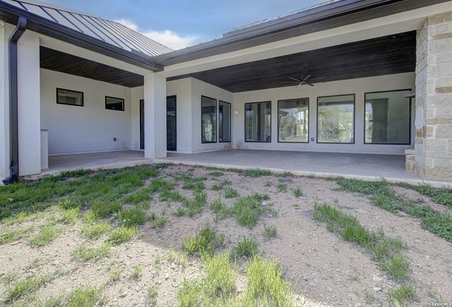 1319 Via Principale, New Braunfels, TX 78132