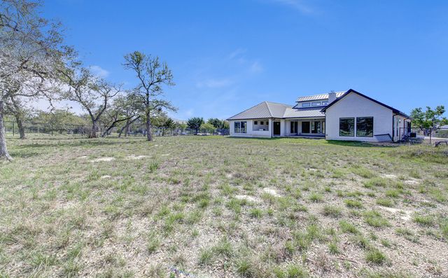 1319 Via Principale, New Braunfels, TX 78132