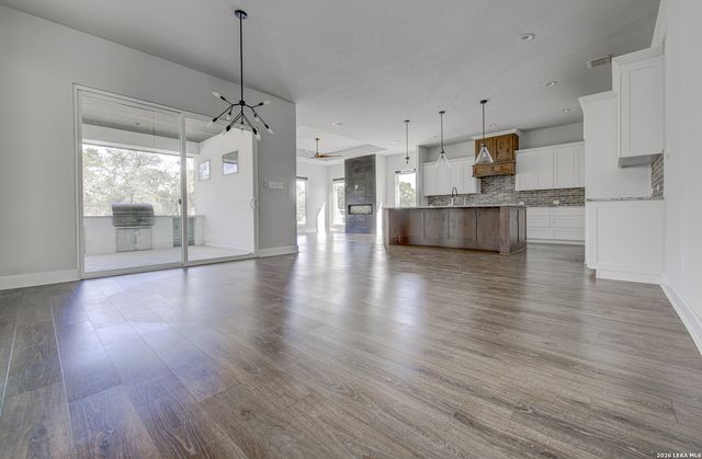 1319 Via Principale, New Braunfels, TX 78132