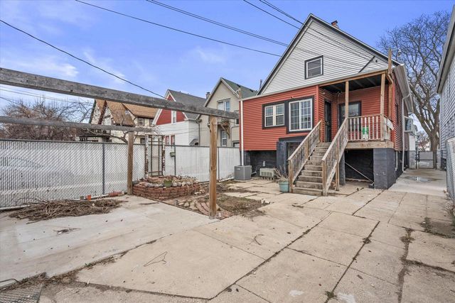 2053 S 25th STREET, Milwaukee, WI 53204