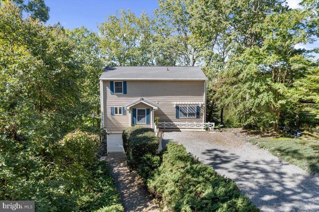 219 CALVERT DR, Lusby, MD 20657