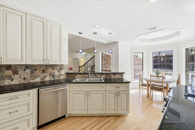 3233 High Meadow Drive, Grapevine, TX 76051