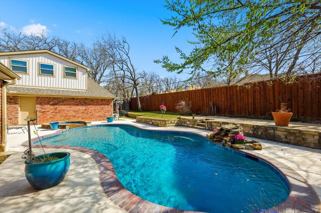 3233 High Meadow Drive, Grapevine, TX 76051