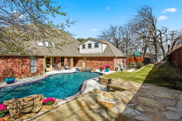 3233 High Meadow Drive, Grapevine, TX 76051
