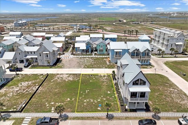509 Sunrise Ave, Port Aransas, TX 78373