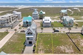 509 Sunrise Ave, Port Aransas, TX 78373