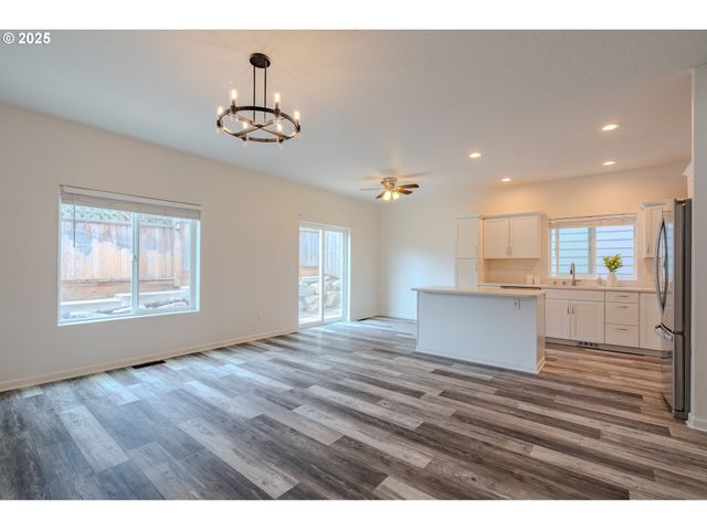 2654 Ne 87TH Ave, Vancouver, WA 98662