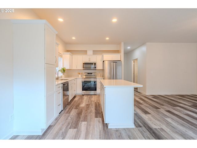 2654 Ne 87TH Ave, Vancouver, WA 98662