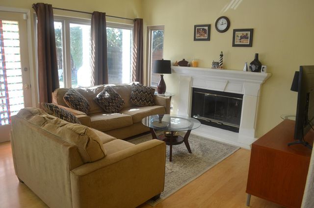 8392 Red Fox Way, Elk Grove, CA 95758