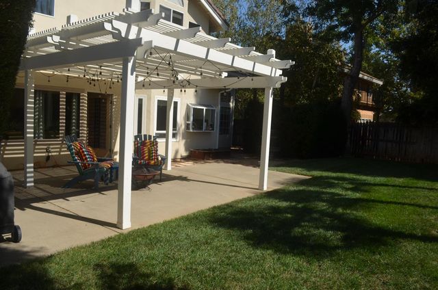 8392 Red Fox Way, Elk Grove, CA 95758