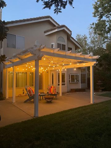 8392 Red Fox Way, Elk Grove, CA 95758