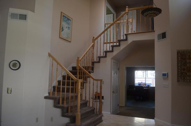 8392 Red Fox Way, Elk Grove, CA 95758