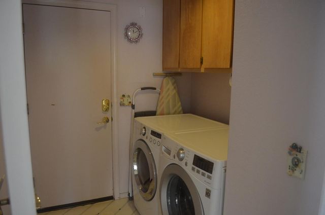 8392 Red Fox Way, Elk Grove, CA 95758