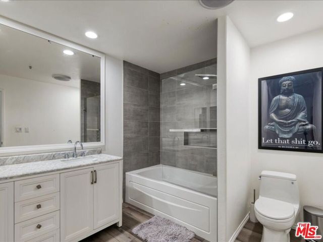 4477 Woodman Avenue 304, Sherman Oaks, CA 91423