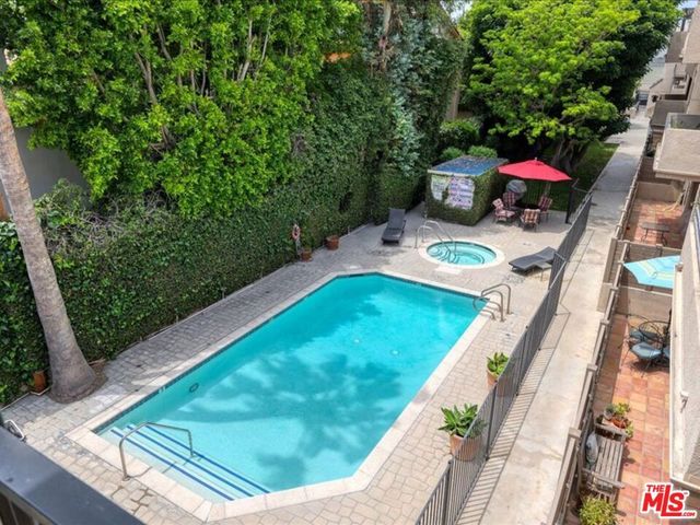 4477 Woodman Avenue 304, Sherman Oaks, CA 91423