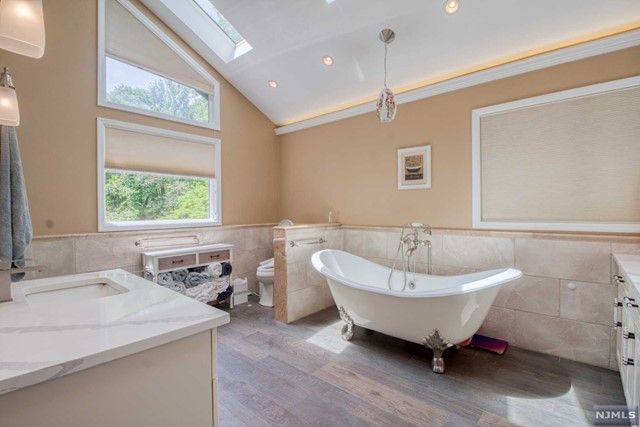 430 Anstatt Way, Haworth, NJ 07641
