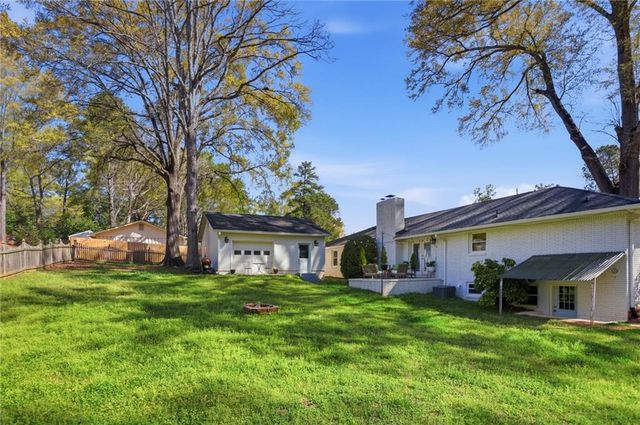 555 Allgood Road NE, Marietta, GA 30060