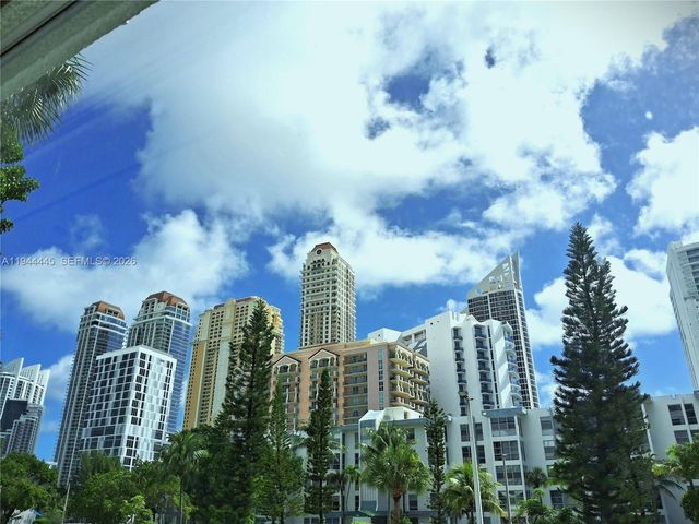 17570 Atlantic Blvd 104, Sunny Isles Beach, FL 33160