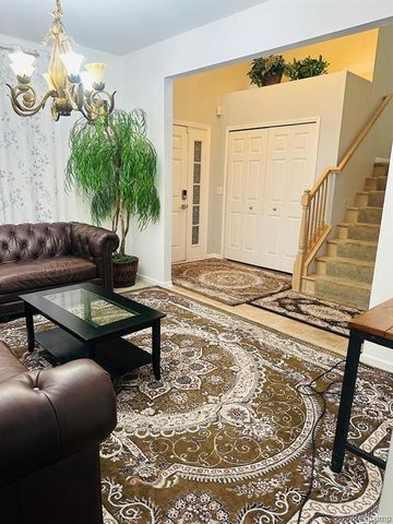 2216 Legacy Drive, Burton, MI 48519