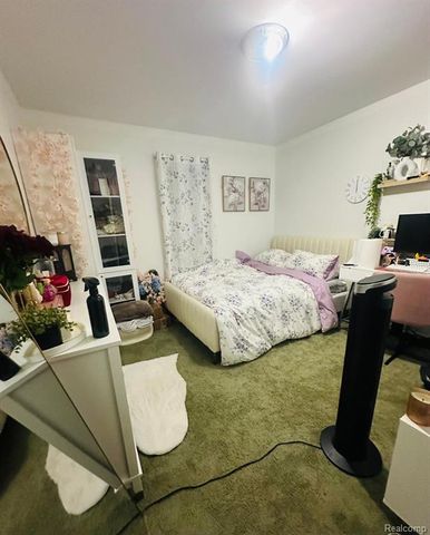 2216 Legacy Drive, Burton, MI 48519