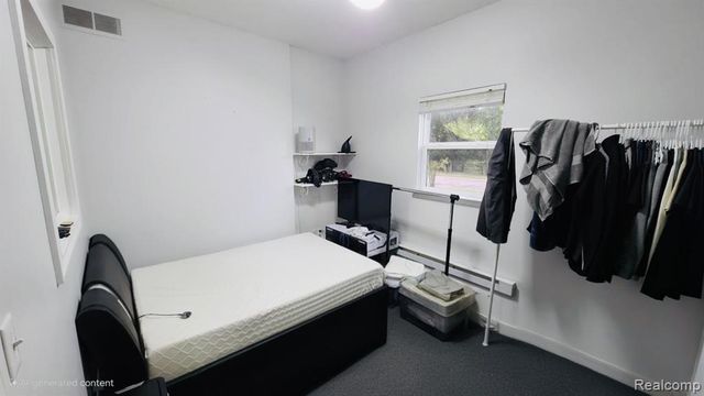 2216 Legacy Drive, Burton, MI 48519