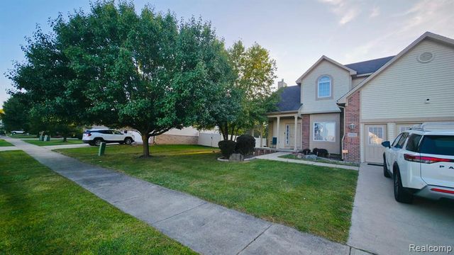 2216 Legacy Drive, Burton, MI 48519