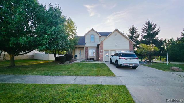 2216 Legacy Drive, Burton, MI 48519