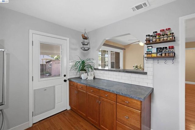 826 Hacienda Ave, San Lorenzo, CA 94580