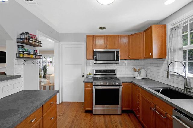 826 Hacienda Ave, San Lorenzo, CA 94580