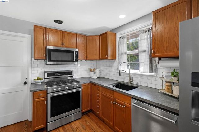 826 Hacienda Ave, San Lorenzo, CA 94580