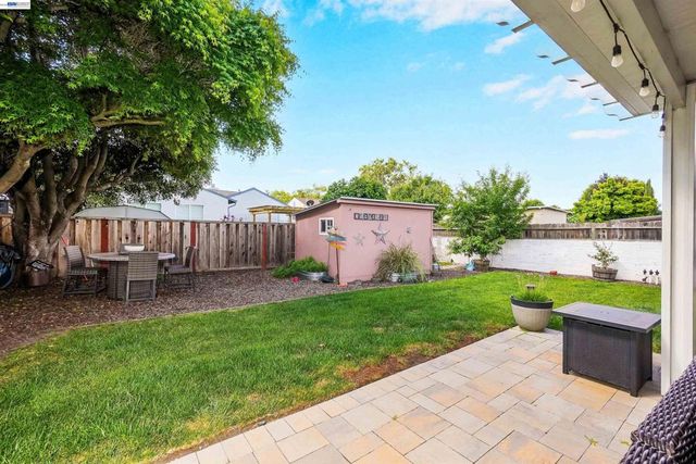 826 Hacienda Ave, San Lorenzo, CA 94580
