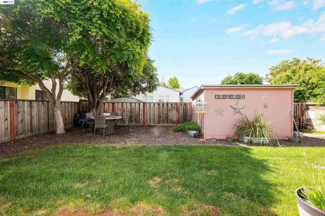 826 Hacienda Ave, San Lorenzo, CA 94580