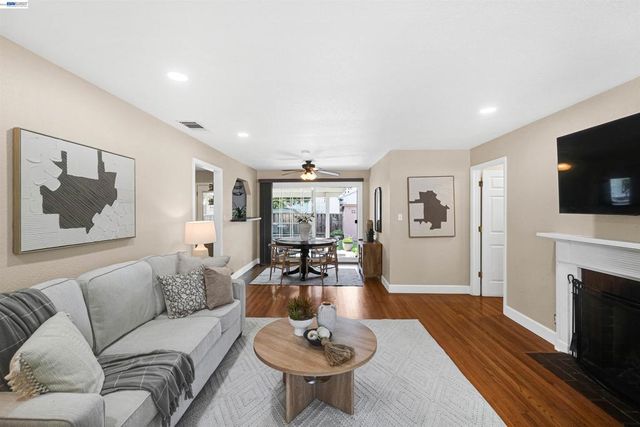 826 Hacienda Ave, San Lorenzo, CA 94580
