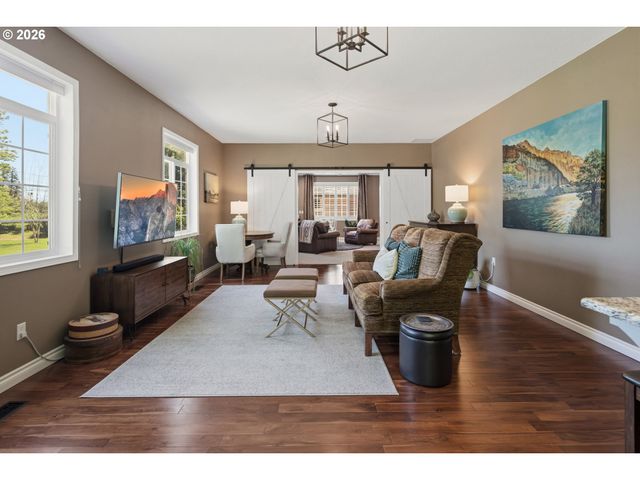 31050 Sw RIVERWOOD Dr, West Linn, OR 97068