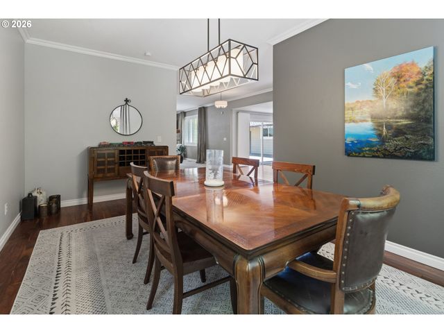 31050 Sw RIVERWOOD Dr, West Linn, OR 97068